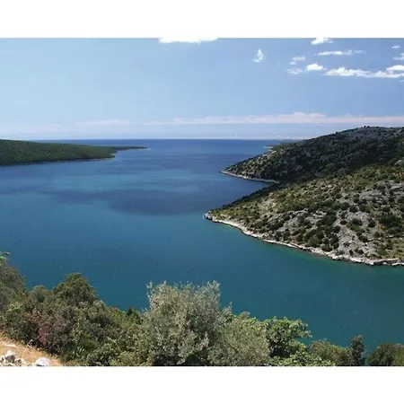 Fuer 8 Personen Ca 100 Qm In Peruski, Istrien Bucht Von Rasa Апартаменты