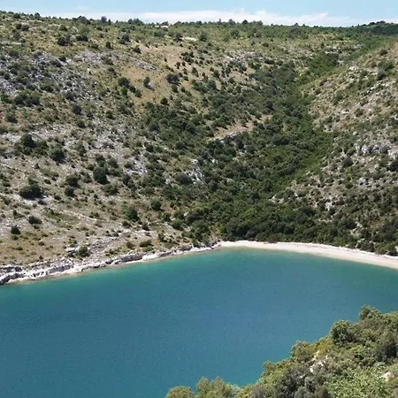 Апартаменты Fuer 8 Personen Ca 100 Qm In Peruski, Istrien Bucht Von Rasa *