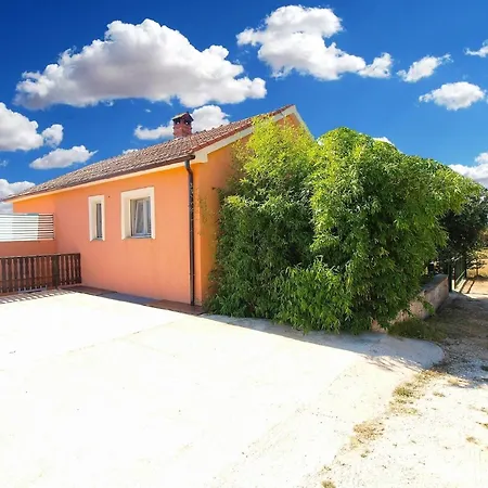 Apartment Fuer 8 Personen Ca 100 Qm In Peruski, Istrien Bucht Von Rasa