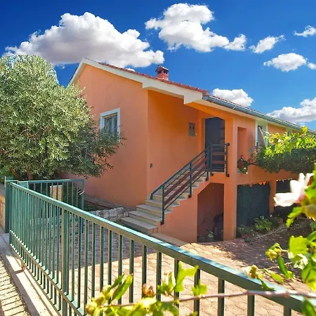 Apartment Fuer 8 Personen Ca 100 Qm In Peruski, Istrien Bucht Von Rasa *